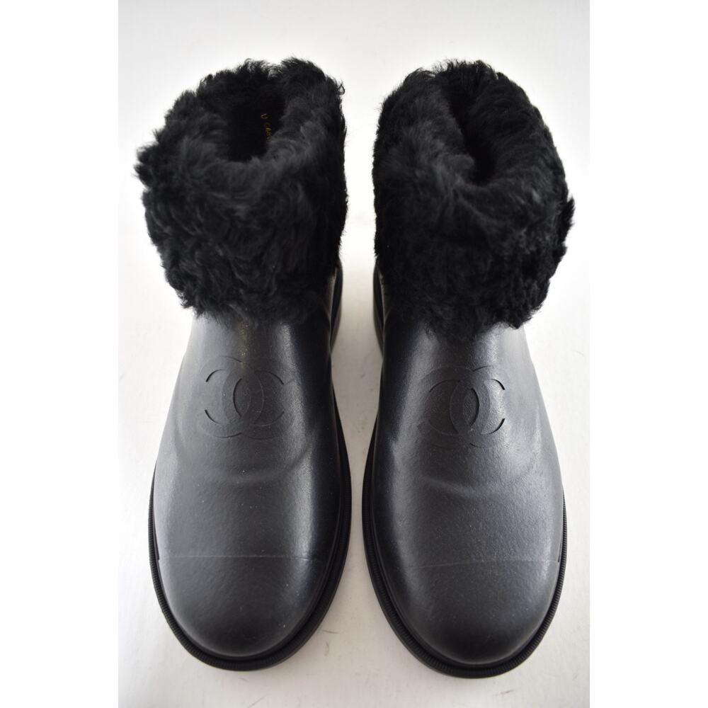 Chanel 24K Black Sheep Shearling Fur Rubber CC Low Top Short Ankle Rain Boots 42 - Picture 5 of 16